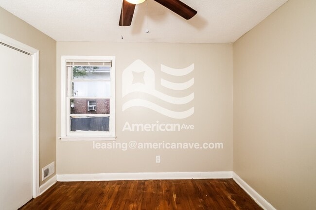 Building Photo - 3900 Oakmont Dr