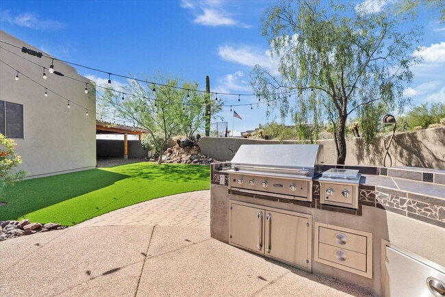 Building Photo - 3314 W Here to There Dr