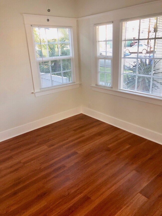 Building Photo - Gorgeous Completely Remodeled California Beach Bungalow w/Laundry+Backyard+Storage Near Beach