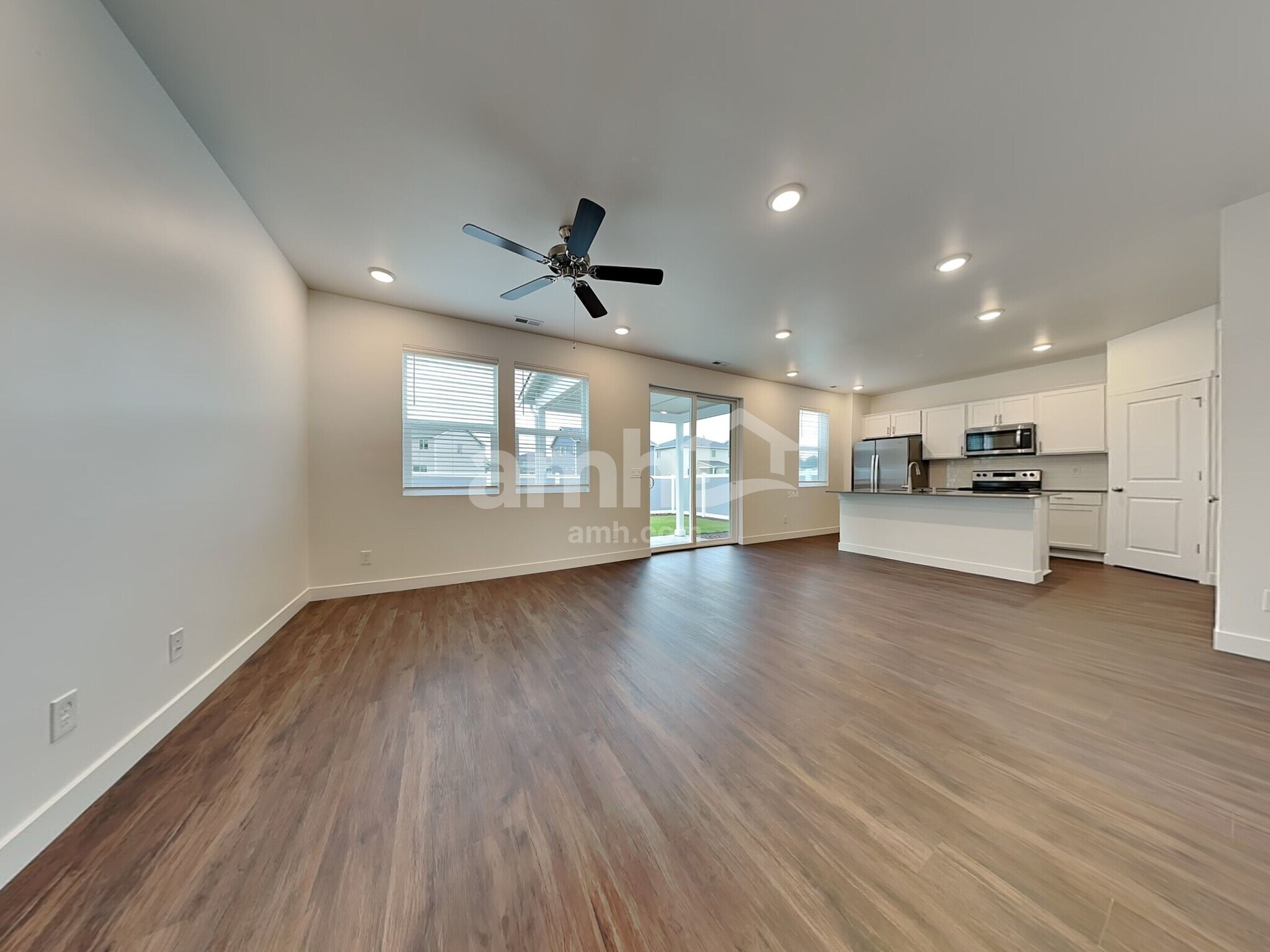 Building Photo - 7921 Selah St SW