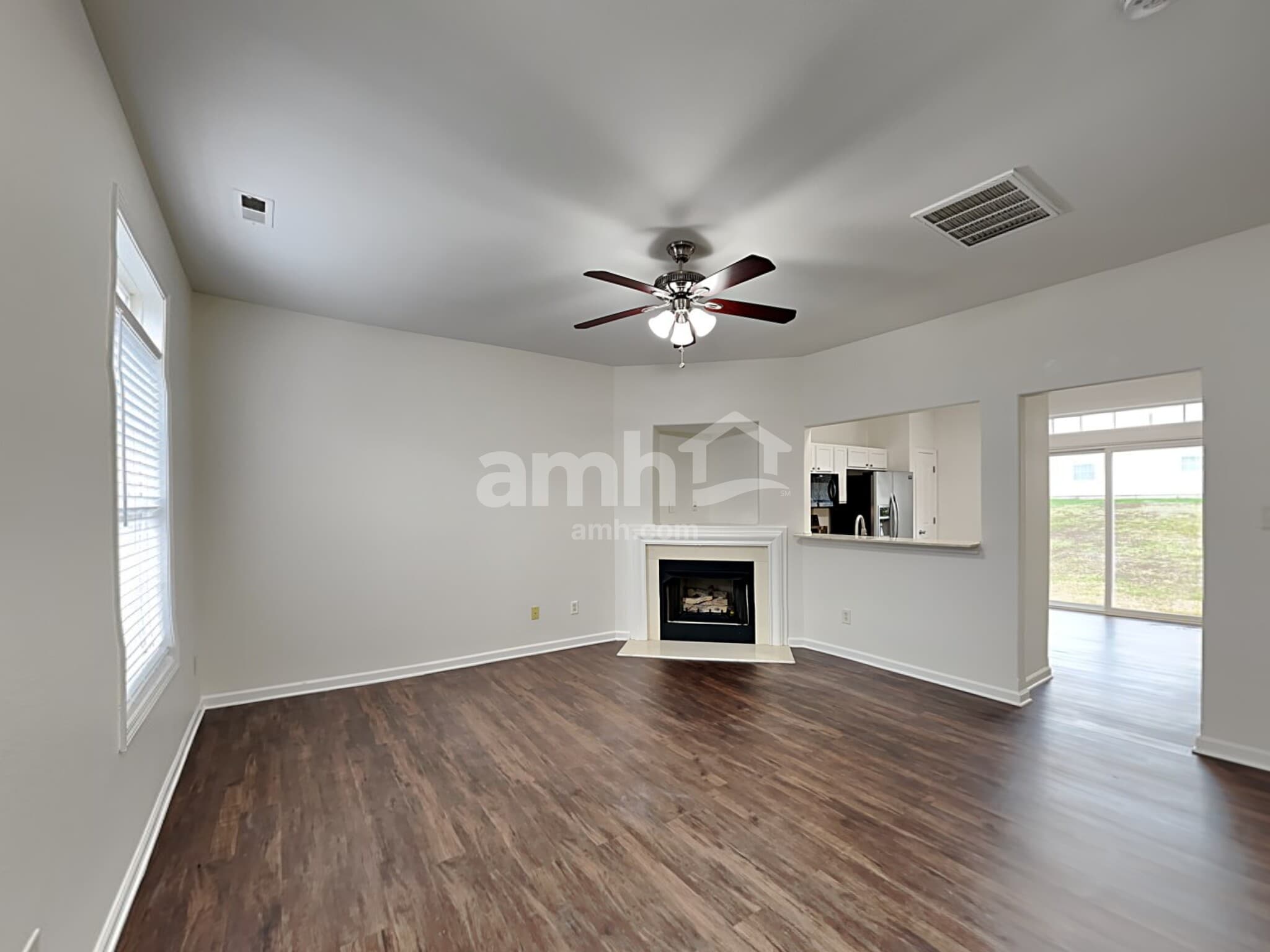 Building Photo - 2604 Oasis Ln