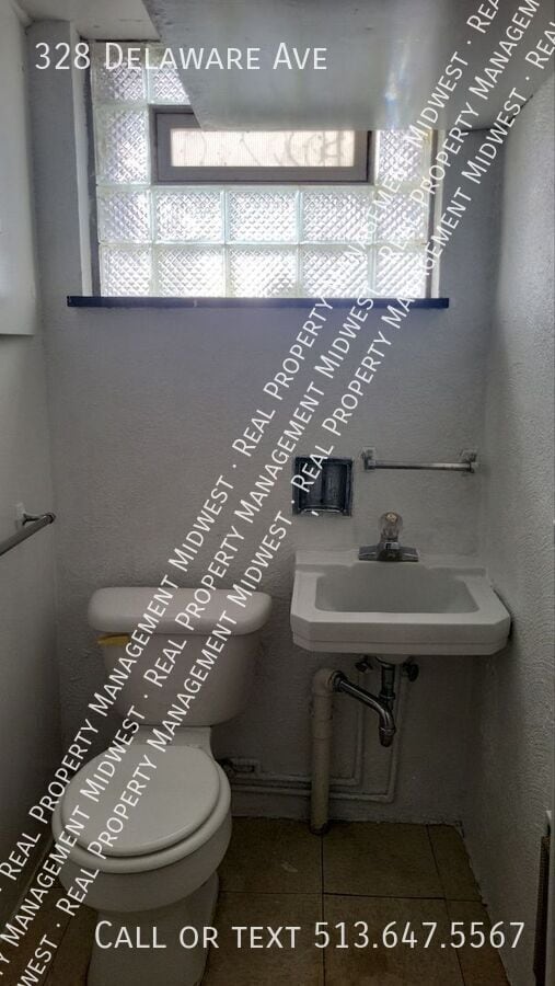 Building Photo - 328 Delaware Ave