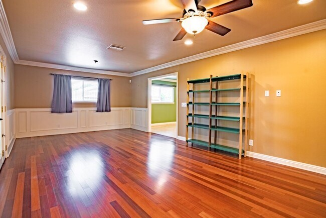 Building Photo - House for Rent in Redlands