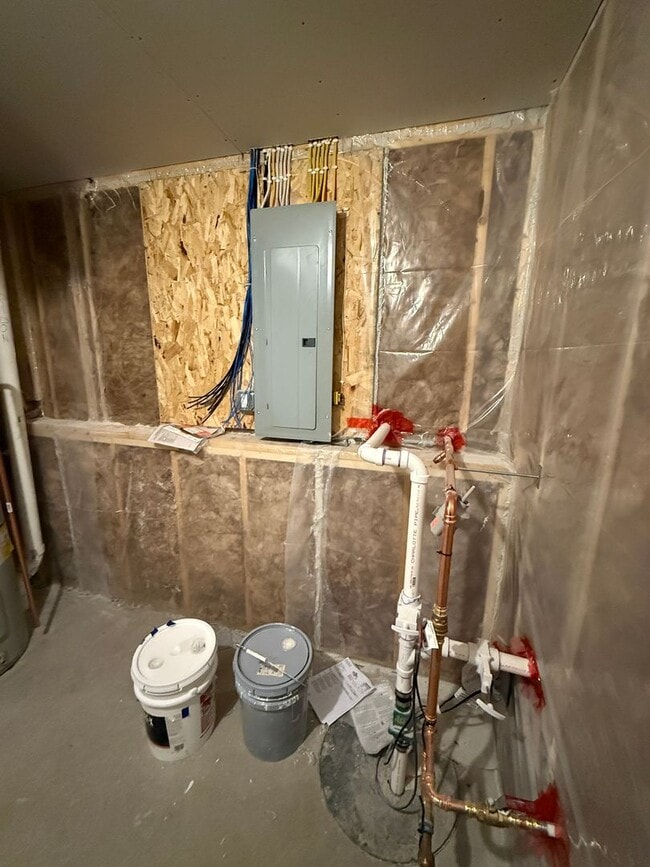 Building Photo - Brand New South End 4 bed/2 bath