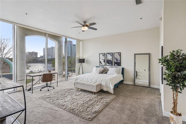 Building Photo - 151 E Washington St