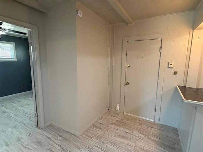 Building Photo - 3929 NW 32nd St