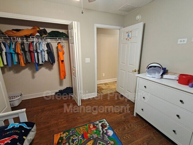 Building Photo - 1505 Majestic View Ln