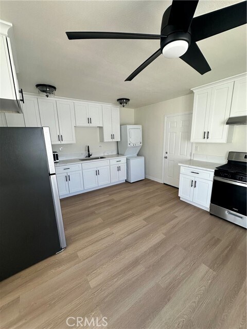 Building Photo - 4555 W 165th St