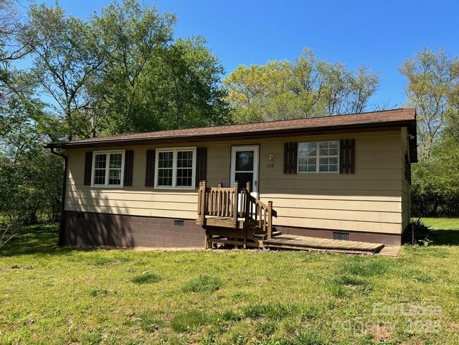 Primary Photo - 120 Amber Ln