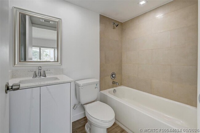 Building Photo - 363 Tuscany Ln