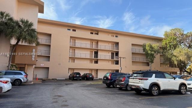 Building Photo - 8895 Fontainebleau Blvd