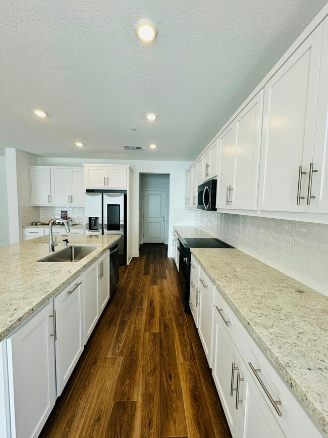 Building Photo - 416 N Mendocino Wy