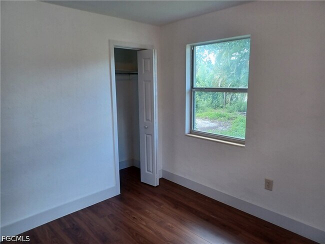 Building Photo - 1629 Pawnee St