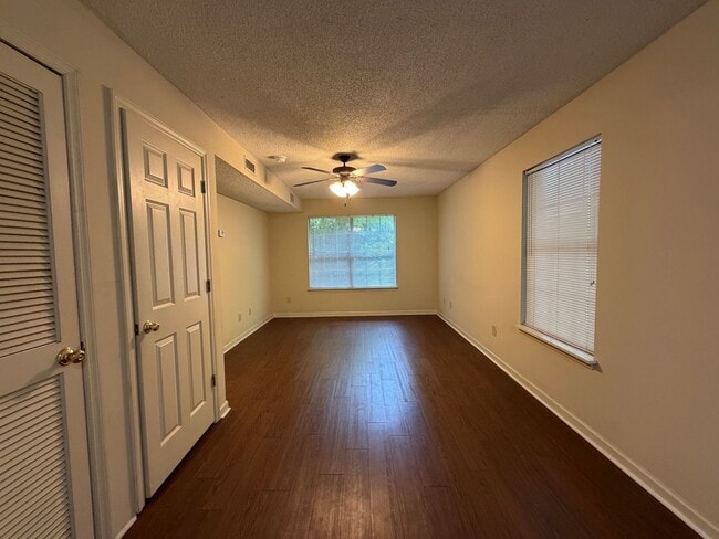 Interior Photo - Peak Apartments