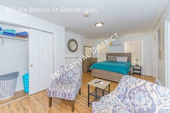 Building Photo - Beautiful, Modern, Garden Level Apt w/ Ope...