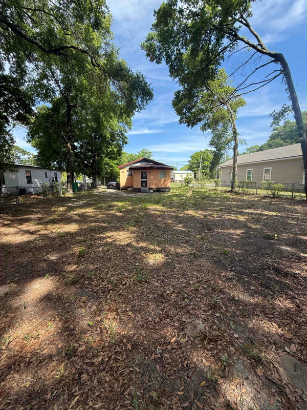 Building Photo - 3514 Haines St