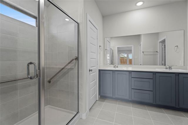 Building Photo - 718 Parkside Dr