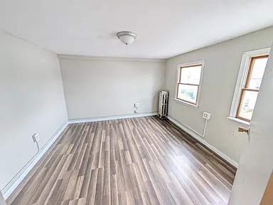 Building Photo - 305 Putnam St