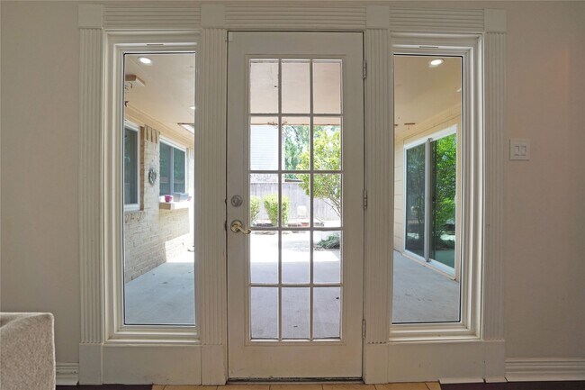 Building Photo - 17119 Mellow Ridge Dr