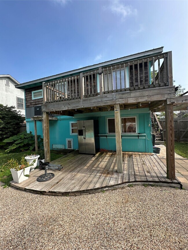 Building Photo - 354 2nd St