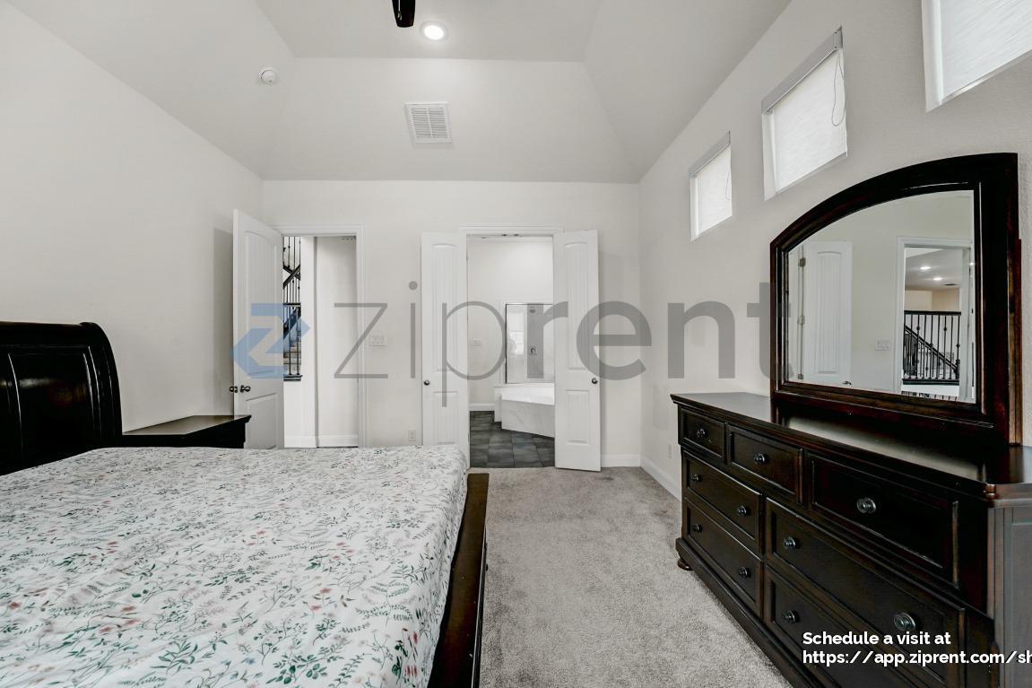 Building Photo - 1349 Ridge Runner Dr