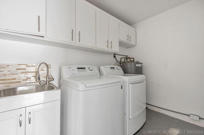 Building Photo - 21356 Summertrace Cir