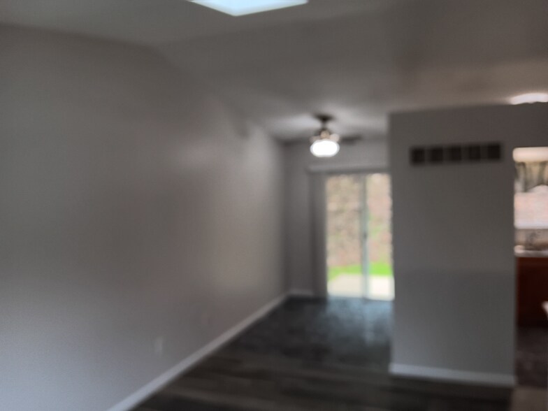 Building Photo - 5520 Carla Dr