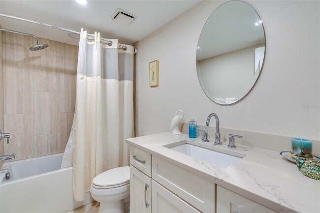 Building Photo - 6500 Sunset Way