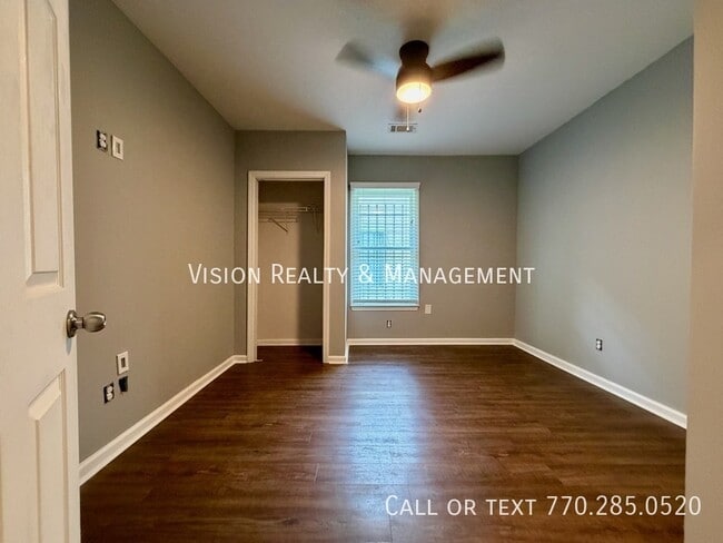 Building Photo - 374 Paines Ave NW