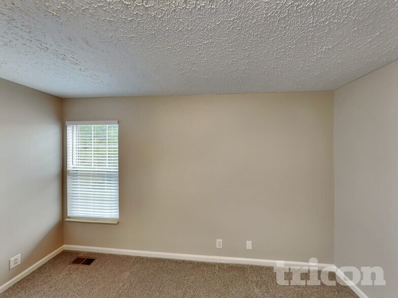 Building Photo - 716 Hallcrest Ct