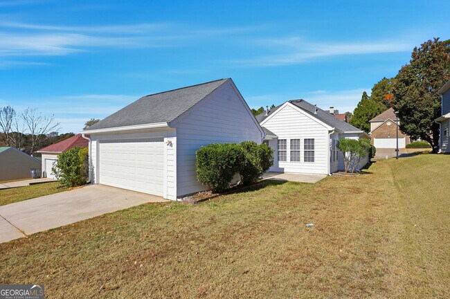 Building Photo - 405 Chadwick Cmns