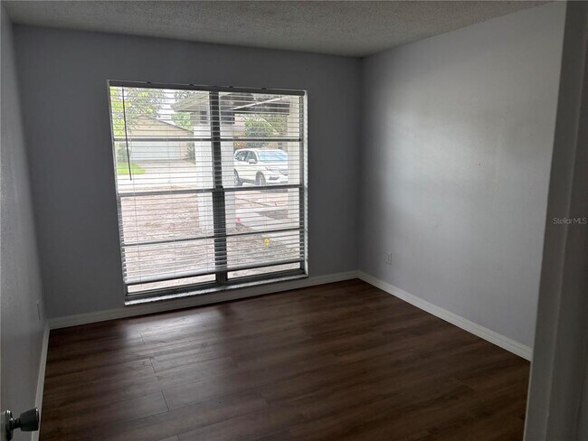 Building Photo - 2380 Timbercrest Cir W