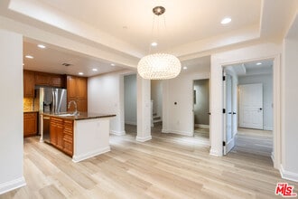 Building Photo - 12975 Agustin Pl