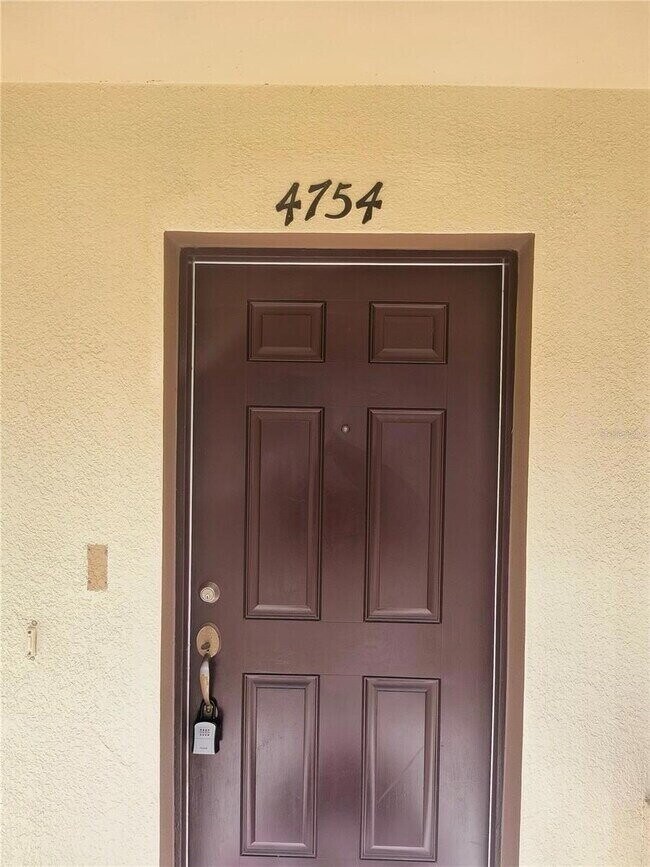 Building Photo - 4754 Chatterton Way