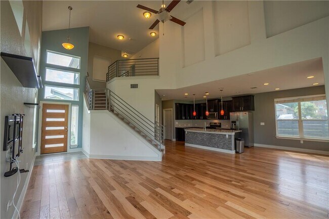 Building Photo - 2312 Montague St