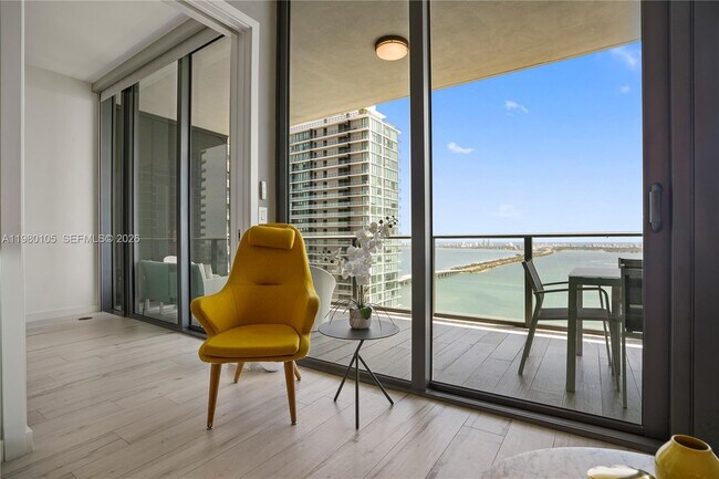 Building Photo - 480 NE 31st St