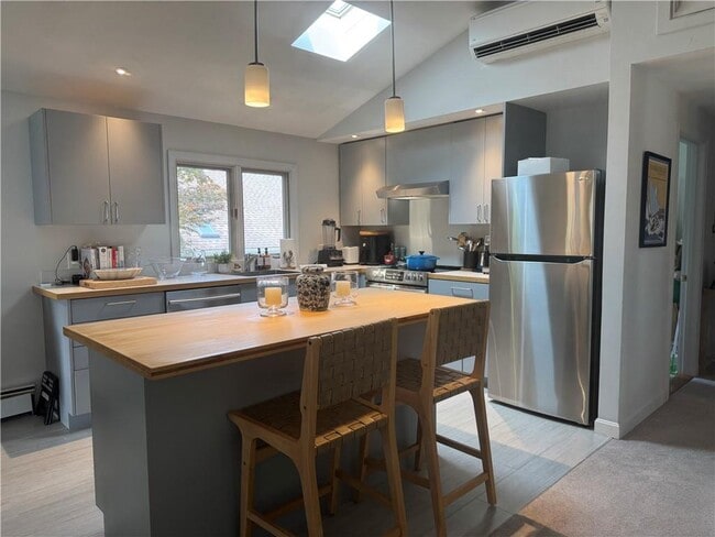 Building Photo - 15 Bliss Mine Rd