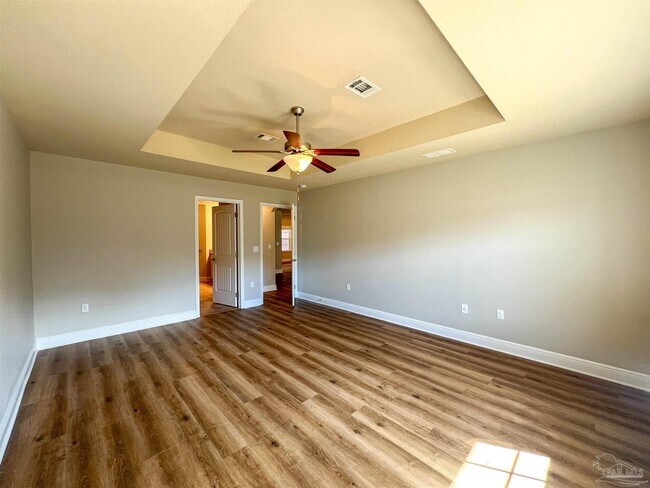 Building Photo - 5588 Inspiration Street