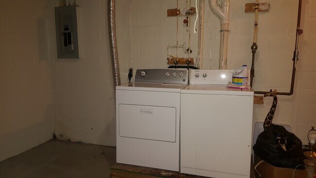 Building Photo - Spacious 3-Bedroom, 1.5-Bath Townhome in Aberdeen, MD