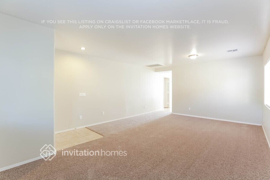 Building Photo - 10391 N 115th Dr