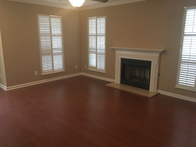 Building Photo - 3BR/ 2.5BA, home in Bearden - 2 living areas