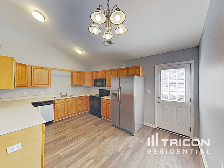 Building Photo - 1130 Waverly Pl Dr