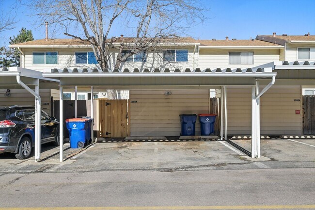 Building Photo - 3BR Townhome in Aurora | Private Yard, Covered Parking & Community Pool
