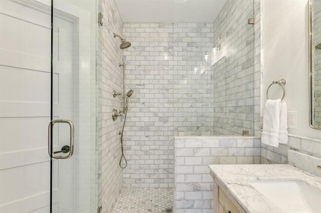 Building Photo - 24236 Spur Trail