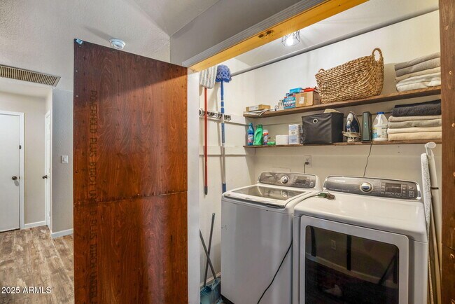 Building Photo - 3361 W Hansen