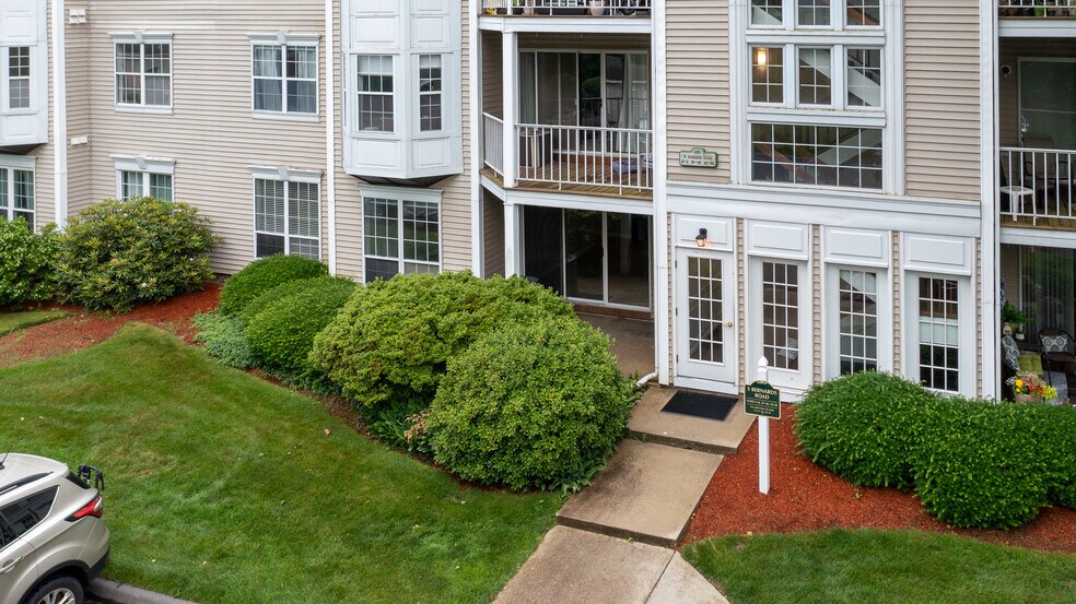 Building Photo - 5 Bernards Rd