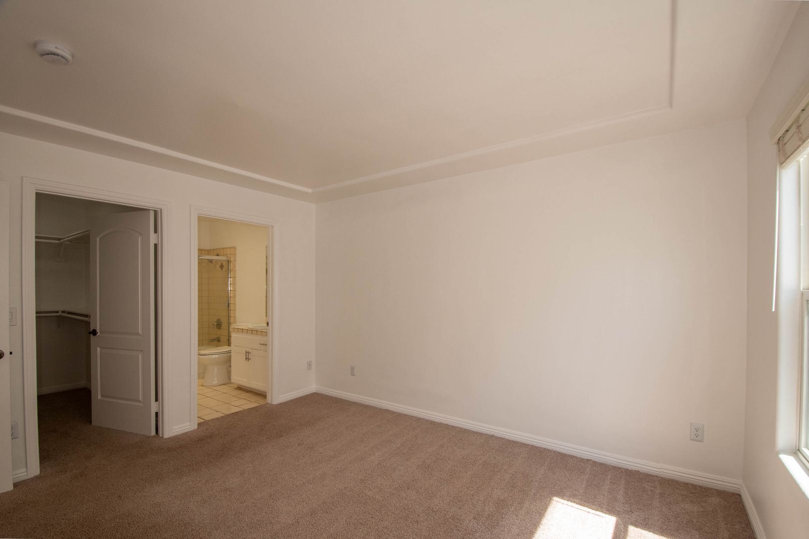 Building Photo - 4259 Dixie Canyon Ave