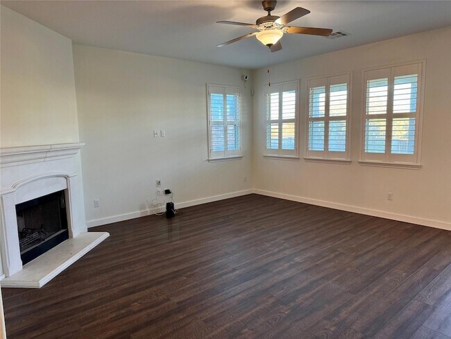 Building Photo - 408 Wolf Creek Way