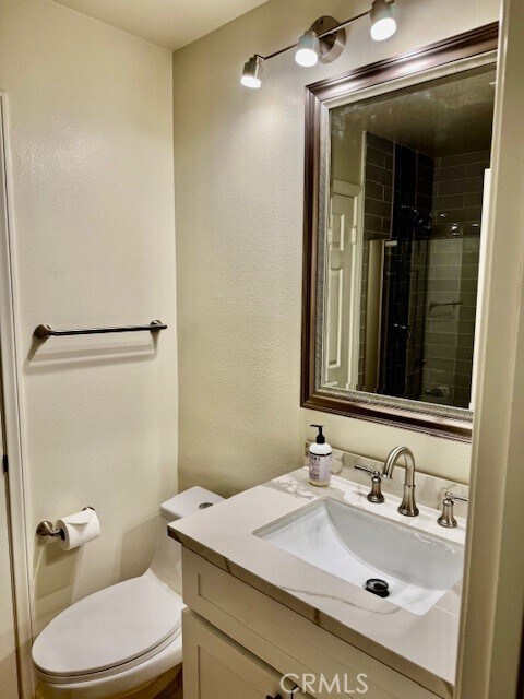 Building Photo - 26562 White Oaks Dr