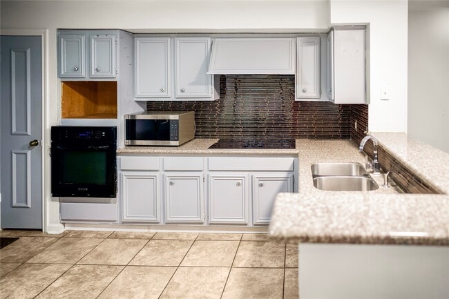 Building Photo - 4703 Cashel Glen Dr
